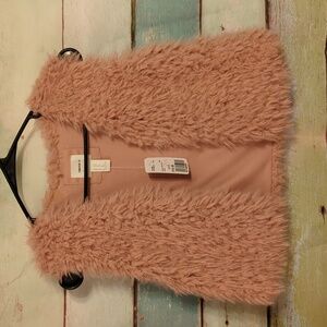 NWT Blush Fuzzy Girls Vest